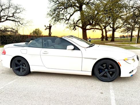 Used 2008 BMW 650i Convertible image 25