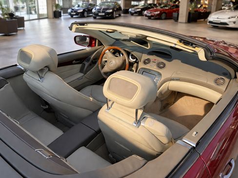 Used 2009 Mercedes-Benz SL 550 image 9