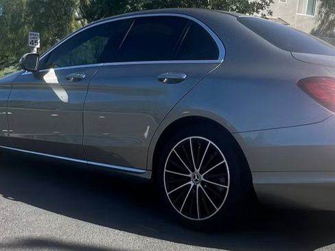 Used 2020 Mercedes-Benz C 300 Sedan image 2