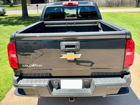 Used 2018 Chevrolet Colorado Z71 AWD/4WD image 8