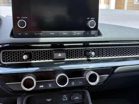 Used 2024 Honda Civic LX image 8