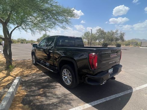 Used 2024 GMC Sierra 1500 Denali w/ Technology Package AWD/4WD image 8