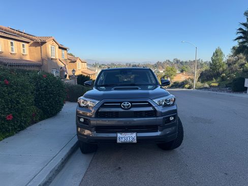 Used 2022 Toyota 4Runner TRD Sport image 1