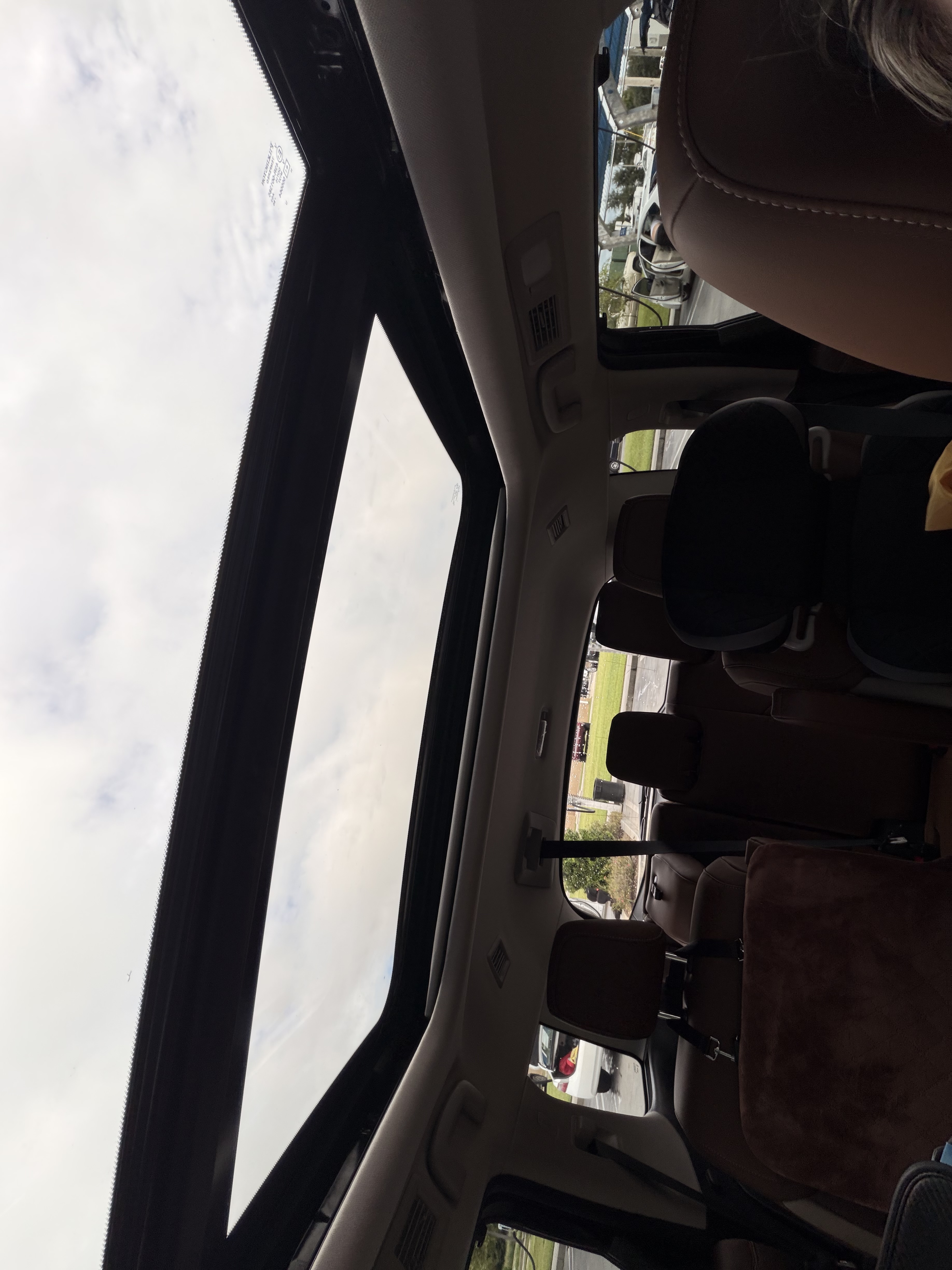 Used 2026 Nissan Pathfinder Platinum AWD/4WD image 2