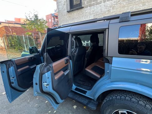 Used 2021 Ford Bronco Outer Banks image 9