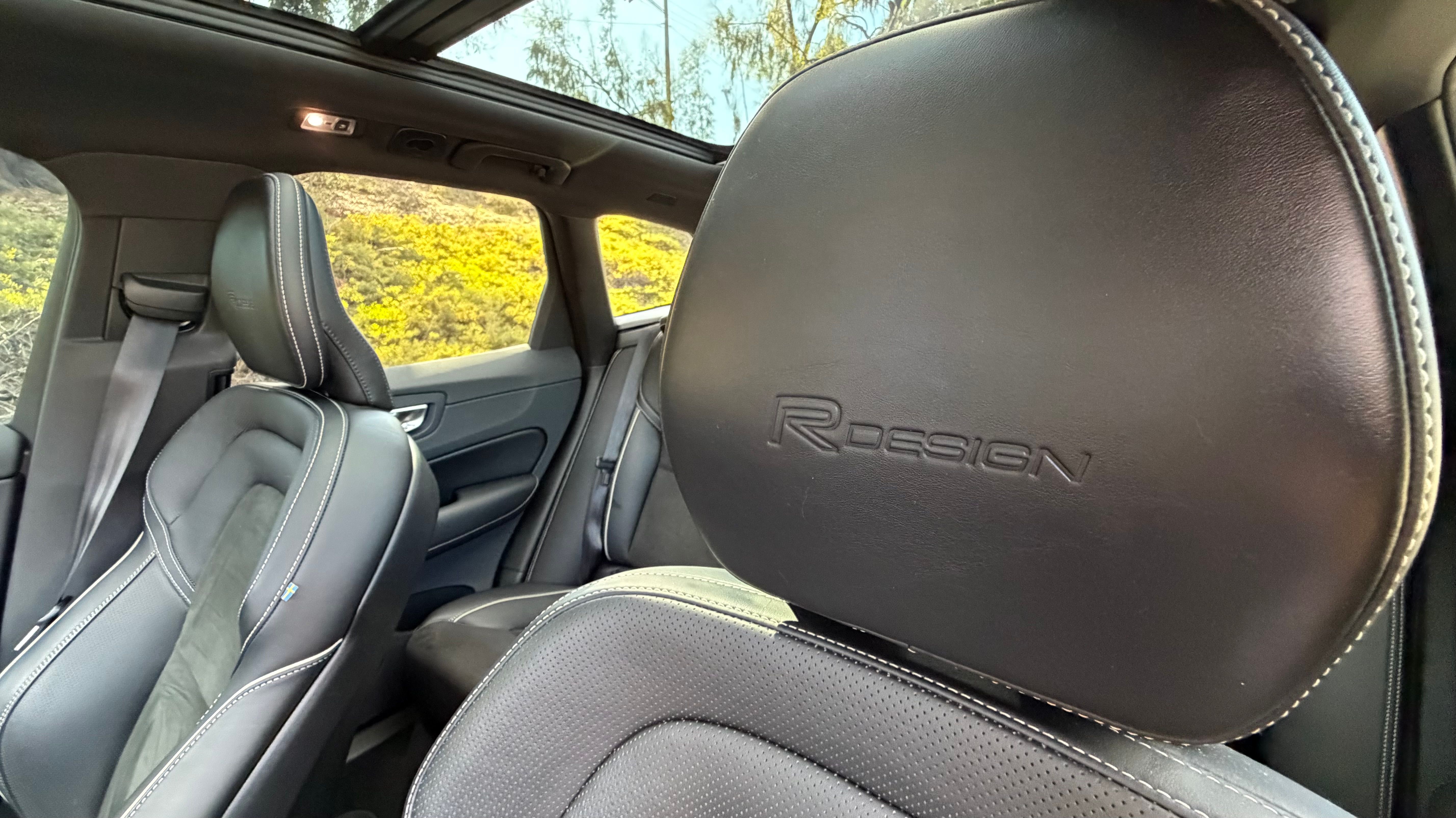 Used 2019 Volvo XC60 T8 R-Design w/ Advanced Package AWD/4WD image 21