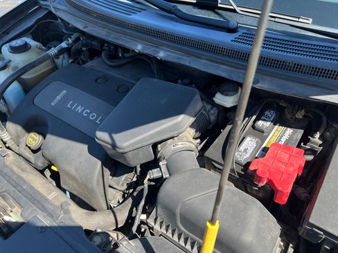 Used 2013 Lincoln MKX AWD image 15