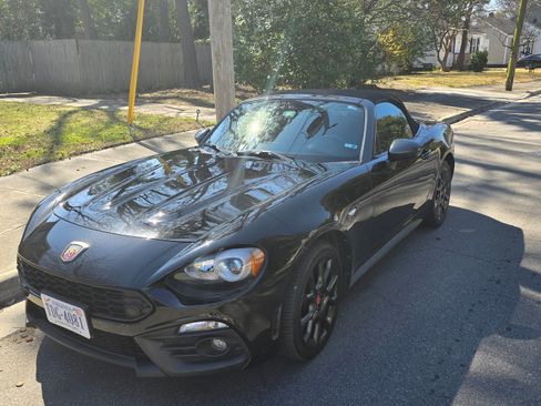 Used 2017 FIAT 124 Spider Abarth image 10