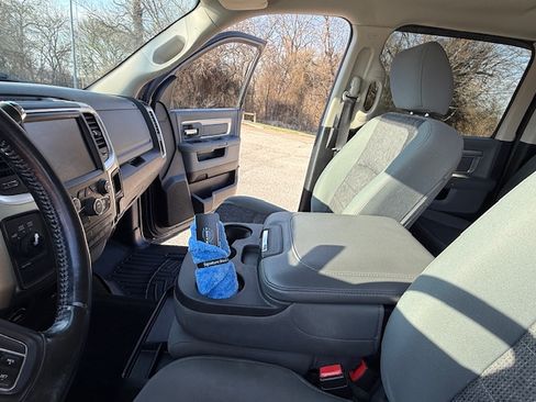 Used 2016 RAM 3500 SLT w/ Luxury Group image 17