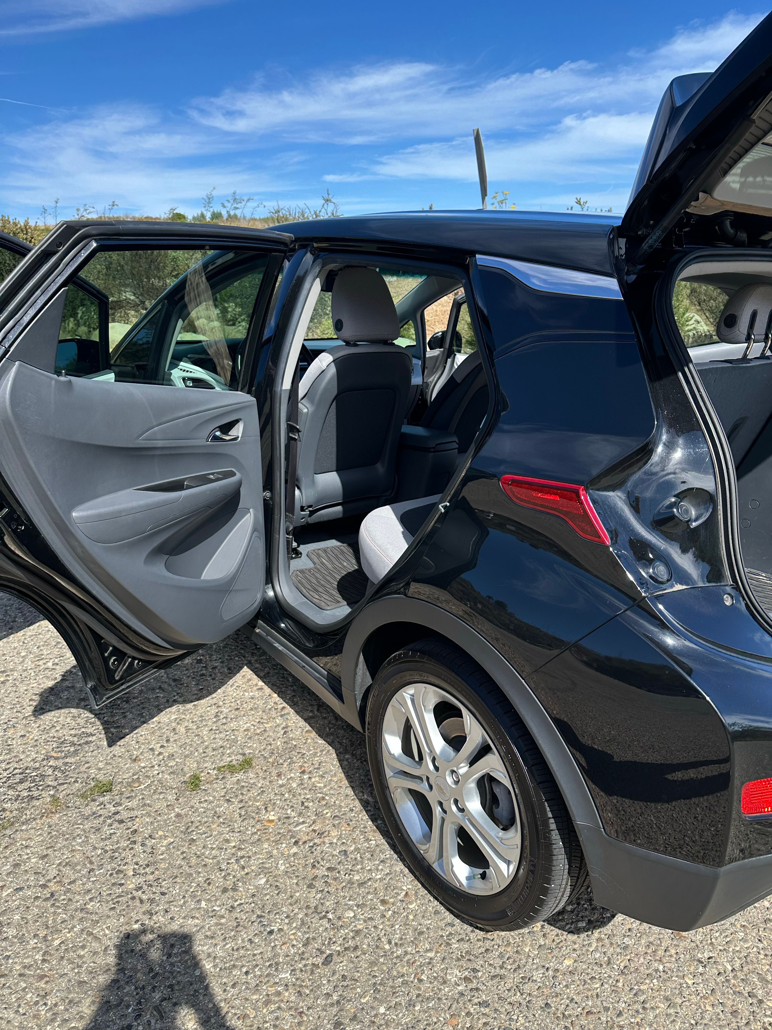 Used 2019 Chevrolet Bolt LT FWD image 17