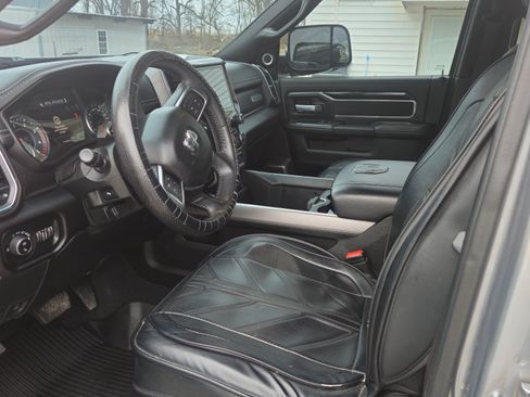 Used 2022 RAM 3500 Laramie image 15