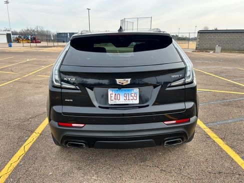 Used 2020 Cadillac XT4 Sport image 2