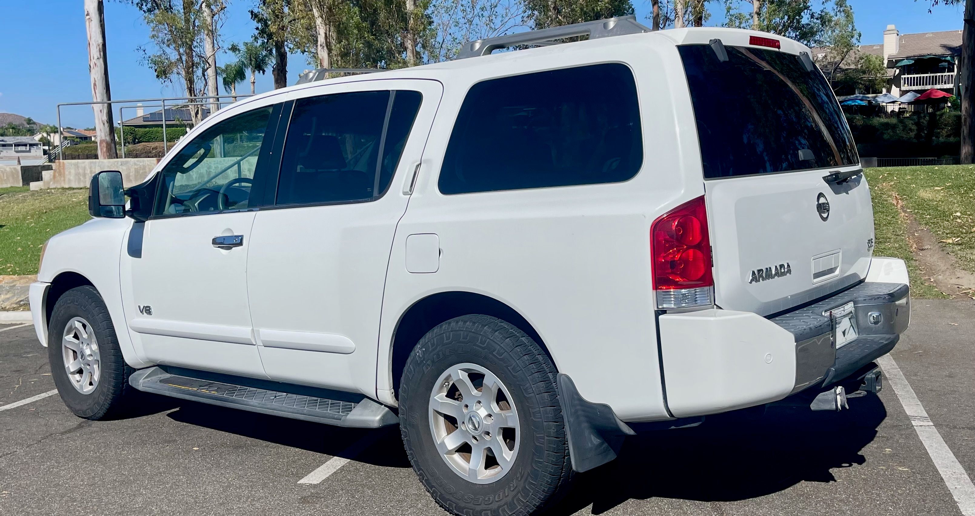 Used 2005 Nissan Armada SE Off-Road w/ (T01) Tow Pkg AWD/4WD image 2