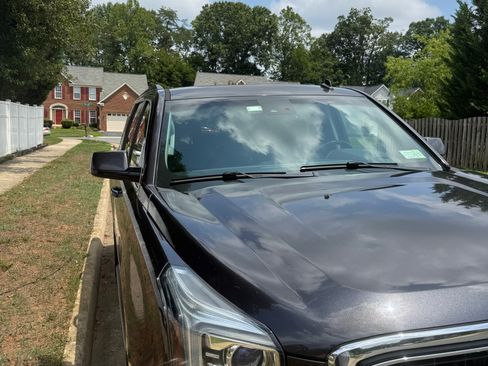 Used 2015 GMC Yukon SLT w/ Open Road Package AWD/4WD image 9