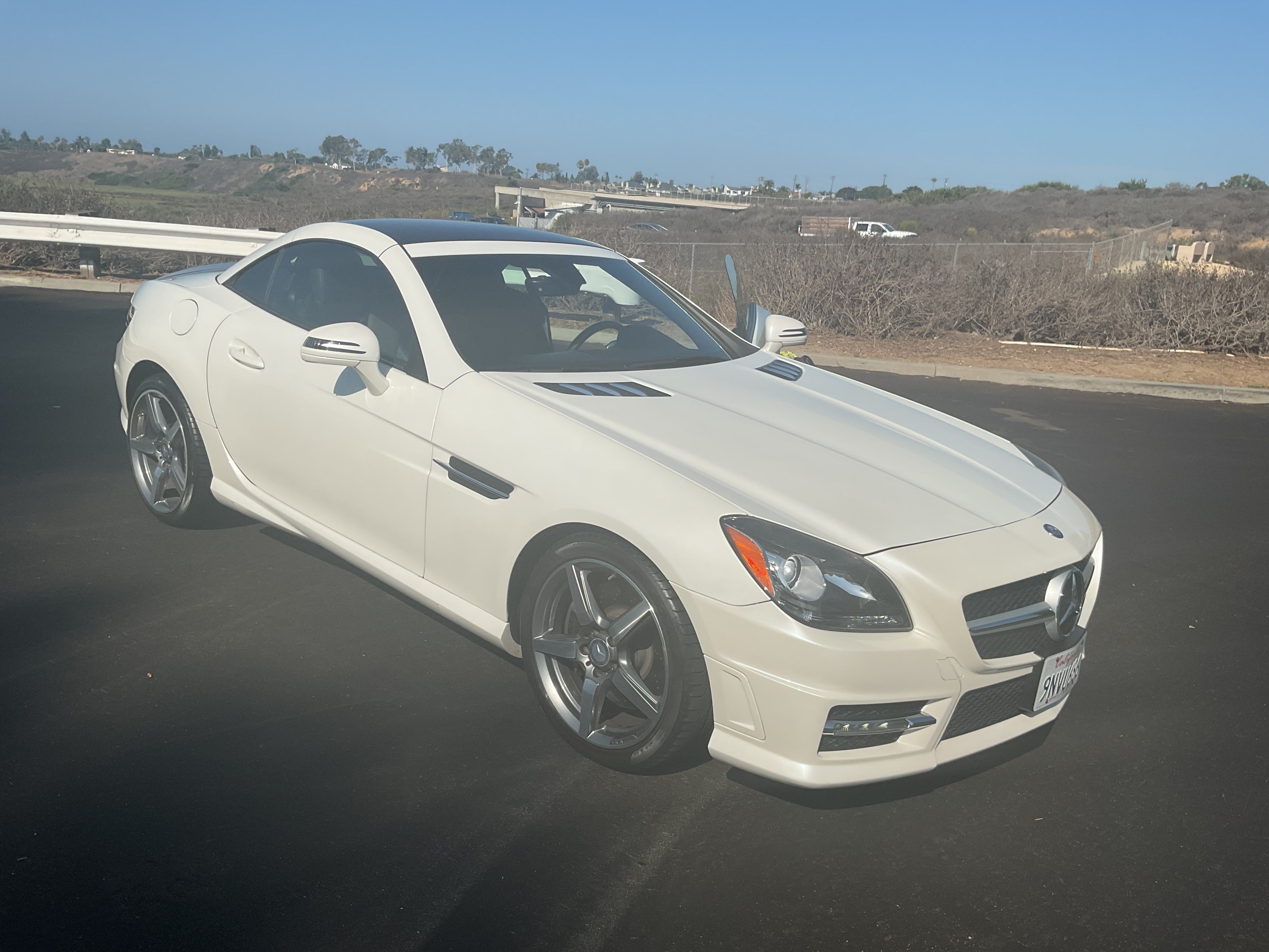 Used 2015 Mercedes-Benz SLK 250 image 4
