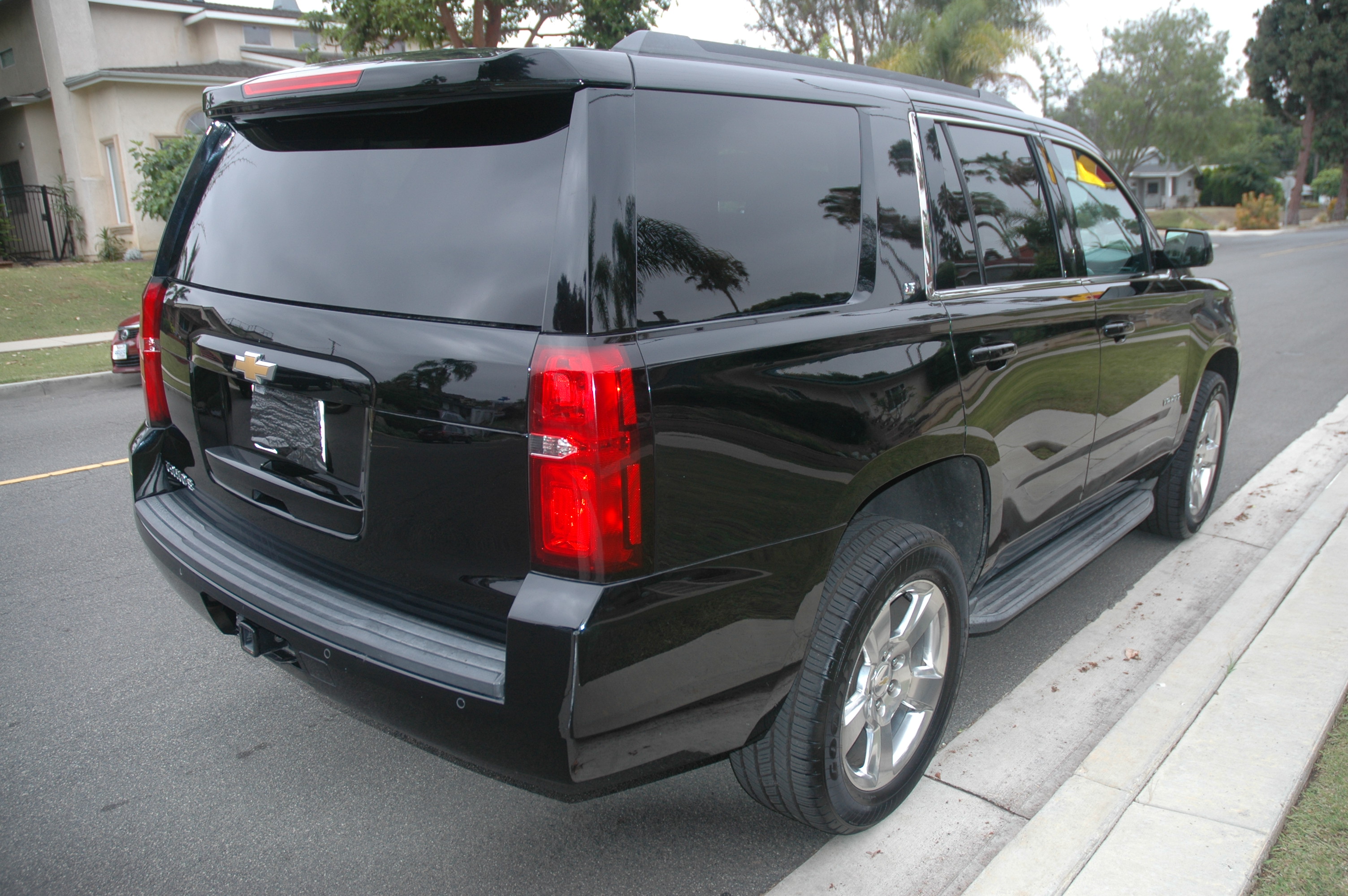 Used 2015 Chevrolet Tahoe LT RWD image 6