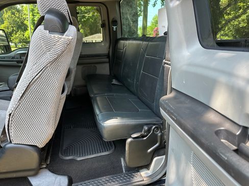 Used 2005 Ford F350 XLT AWD/4WD image 15