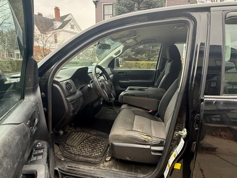 Used 2014 Toyota Tundra SR image 12