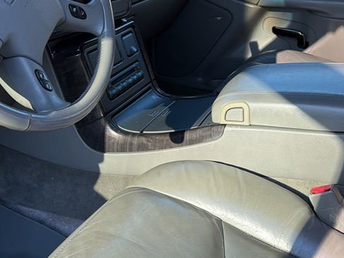 Used 2003 GMC Yukon XL Denali image 11