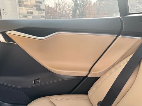 Used 2015 Tesla Model S P90D image 19