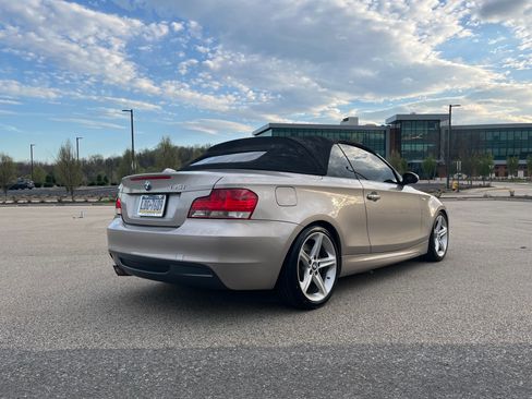 Used 2008 BMW 135i Convertible RWD image 2