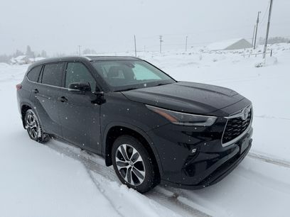 Used 2021 Toyota Highlander XLE