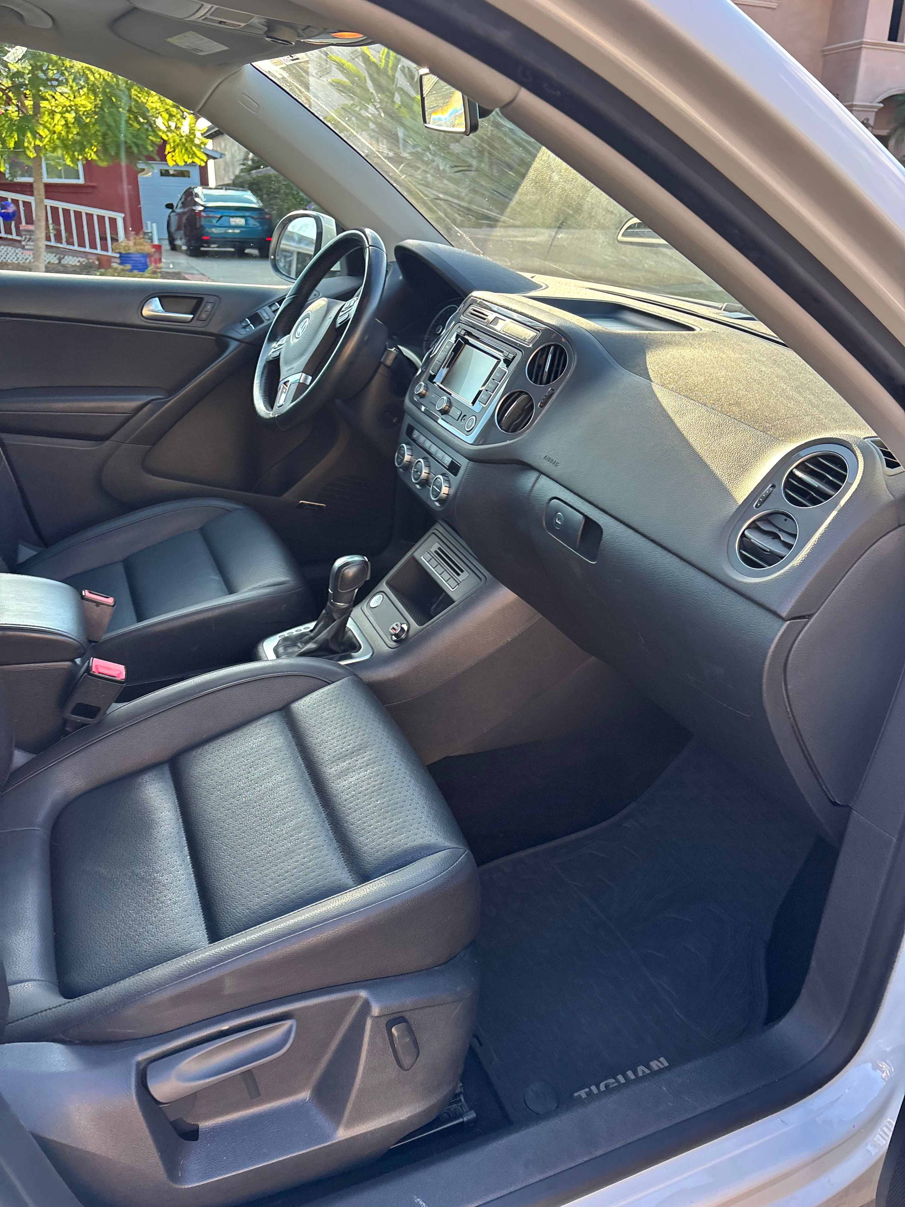 Used 2015 Volkswagen Tiguan SEL FWD image 26