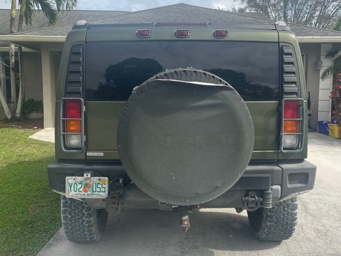 Used 2003 HUMMER H2 w/ Preferred Equipment Group image 5