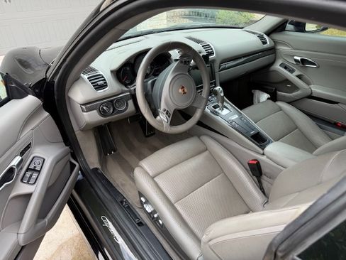 Used 2015 Porsche Cayman S image 11