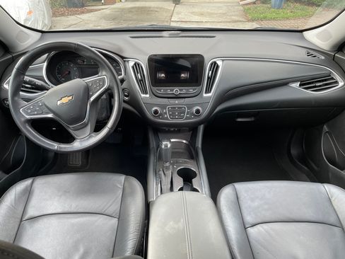 Used 2019 Chevrolet Malibu LT w/ Leather Package image 5