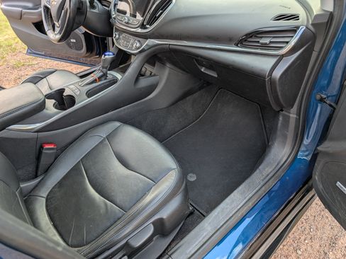 Used 2019 Chevrolet Volt Premier w/ Driver Confidence II Package FWD image 18