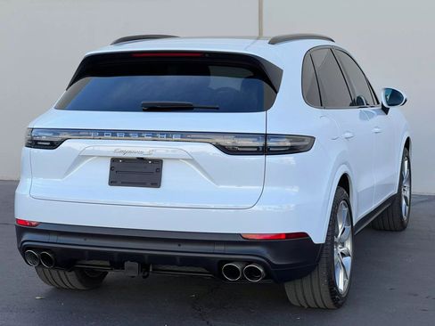 Used 2019 Porsche Cayenne S image 6