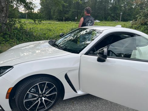 Used 2022 Toyota GR86 w/ ALL Weather Mat Package (TMS) image 2