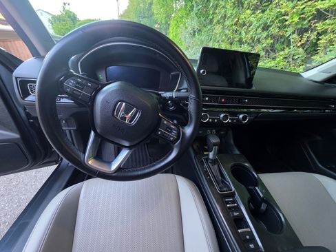 Used 2024 Honda Civic Touring image 6