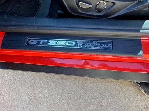 Used 2016 Ford Mustang Shelby GT350 w/ Technology Package image 13