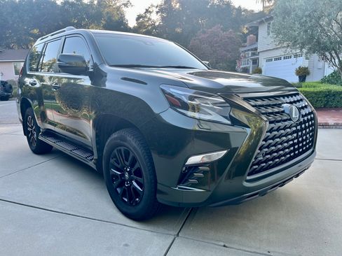 Used 2022 Lexus GX 460 w/ Black Line Special Edition AWD/4WD image 2
