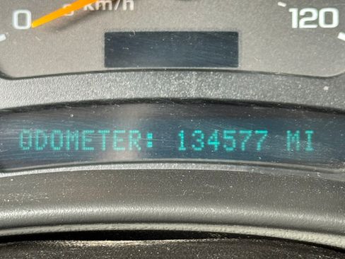 Used 2005 GMC Sierra 2500 SLE w/ Heavy-Duty Power Package image 19