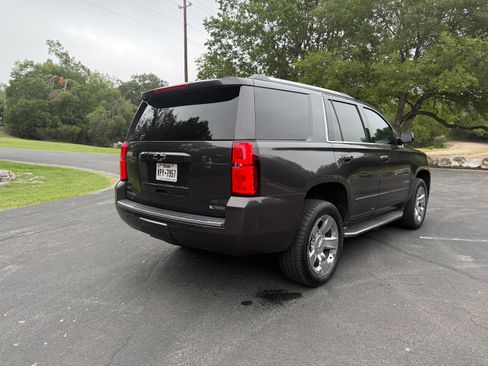 Used 2018 Chevrolet Tahoe Premier RWD image 5