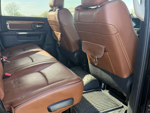 Used 2014 RAM 3500 Laramie Longhorn image 17