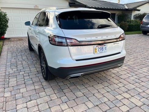 Used 2019 Lincoln Nautilus Reserve w/ Driver Assistance Package image 9