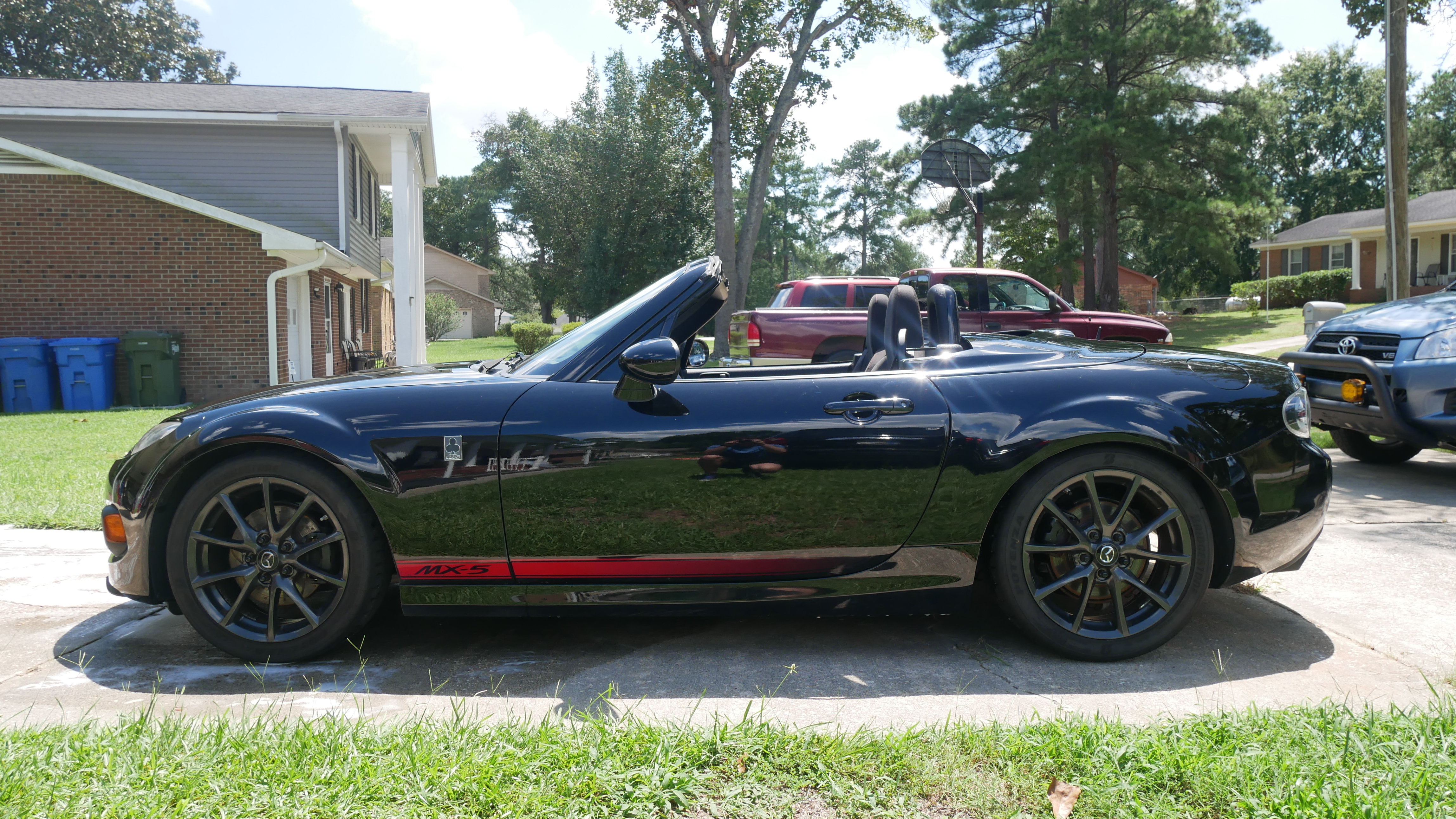 Used 2014 MAZDA MX-5 Miata Club RWD image 16
