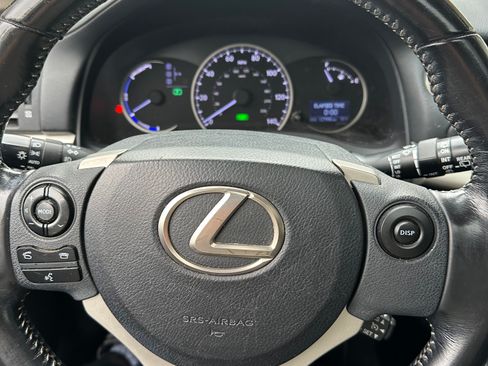 Used 2017 Lexus CT 200h w/ Seat Comfort Package image 19