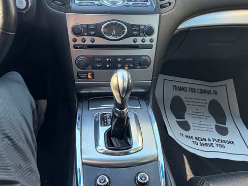 Used 2011 INFINITI G25 Journey w/ Moonroof Pkg image 15