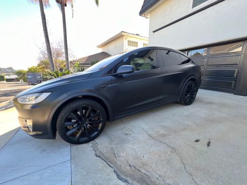 Used 2021 Tesla Model X Long Range image 1