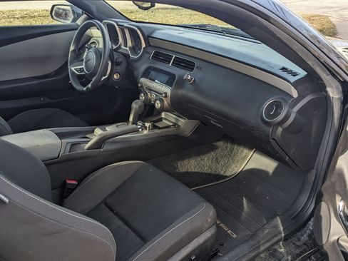 Used 2011 Chevrolet Camaro LS w/ Bluetooth Package image 11