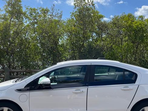 Used 2015 Chevrolet Volt image 6