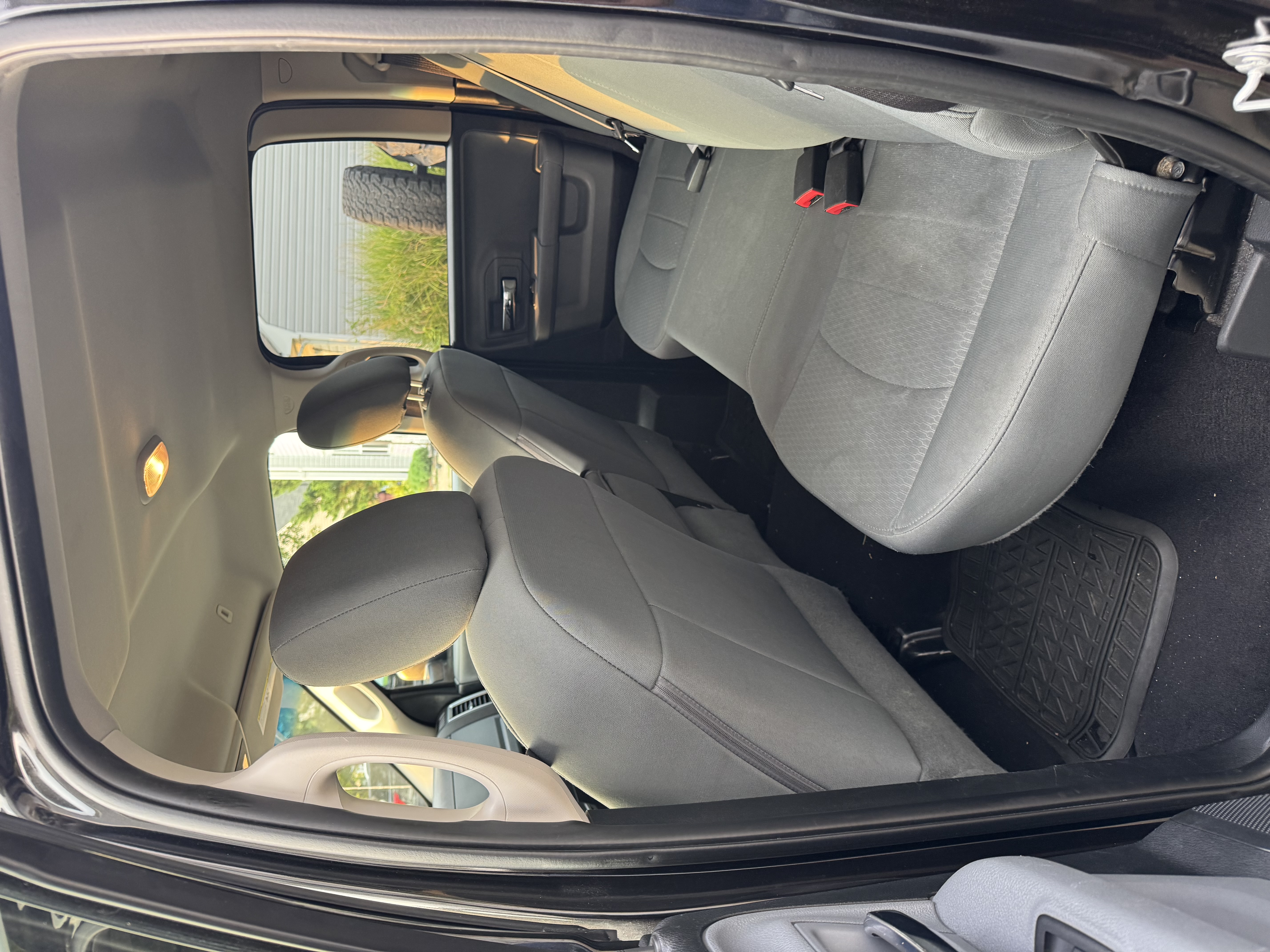 Used 2017 RAM 1500 Classic SLT RWD image 5