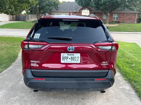 Used 2022 Toyota RAV4 XLE w/ Convenience Package AWD/4WD image 17