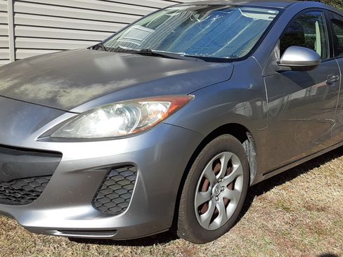 Used 2013 MAZDA MAZDA3 i Sport image 17