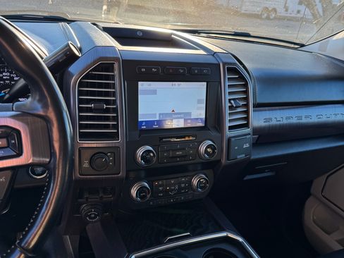 Used 2020 Ford F350 Limited image 8